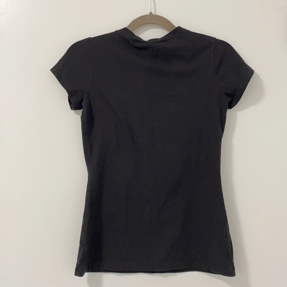 (3 / $15) Fila Black Graphic V-Neck Tee - Picture 3 of 3